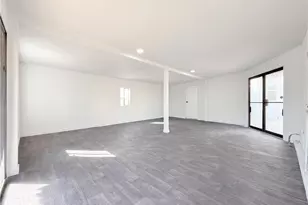 556 W 99th St, Los Angeles, CA 90044 - Photo 37