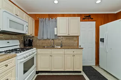 31162 All View, Running Springs, CA 92382 - Photo 17