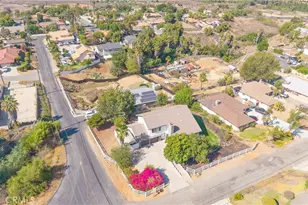 14272 Laurel Dr, Riverside, CA 92503 - Photo 23