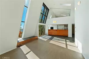 22 Holly Dr, Running Springs, CA 92382 - Photo 9