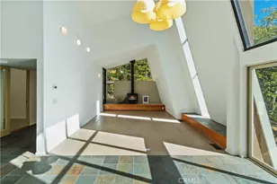 22 Holly Dr, Running Springs, CA 92382 - Photo 5