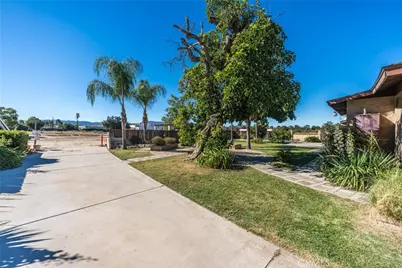 831 W Lugonia, Redlands, CA 92374 - Photo 29