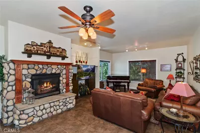 26589 Amador, Lake Arrowhead, CA 92352 - Photo 3