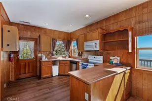 23903 Skyland Dr, Crestline, CA 92325 - Photo 15