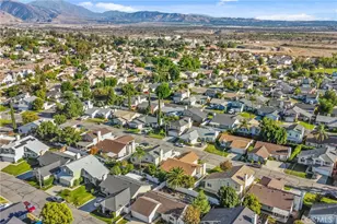 28630 Newcastle, Highland, CA 92346 - Photo 39