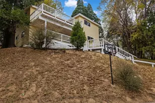 398 Dunant Dr, Crestline, CA 92325 - Photo 1