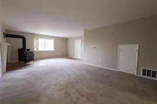 398 Dunant Dr, Crestline, CA 92325 - Photo 11