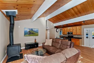 31435 Oakleaf, Running Springs, CA 92382 - Photo 15