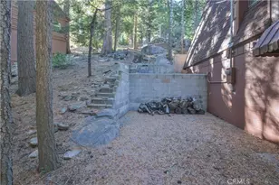 453 Oriole Dr, Twin Peaks, CA 92391 - Photo 31