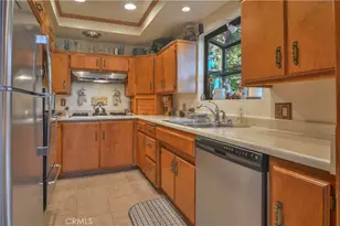 453 Oriole Dr, Twin Peaks, CA 92391 - Photo 11