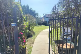 8345 Kester, Panorama City, CA 91402 - Photo 3