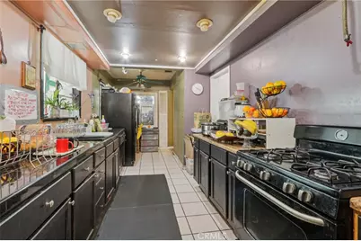 8345 Kester, Panorama City, CA 91402 - Photo 17