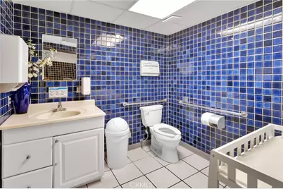 14096 Green Tree Boulevard, Victorville, CA 92395 - Photo 25