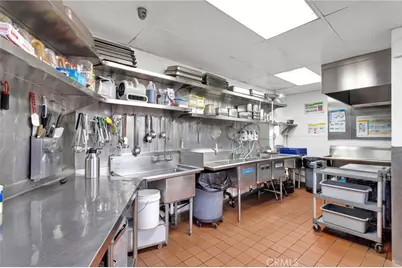 14096 Green Tree Boulevard, Victorville, CA 92395 - Photo 17