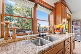 813 Greenbriar Dr, Lake Arrowhead, CA 92385 - Photo 13