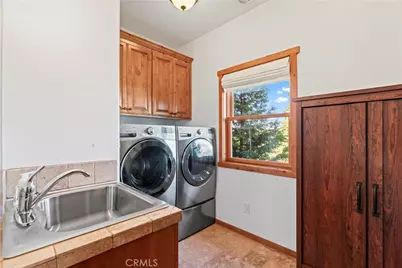 813 Greenbriar Drive, Lake Arrowhead, CA 92385 - Photo 25