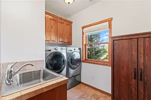 813 Greenbriar Dr, Lake Arrowhead, CA 92385 - Photo 25