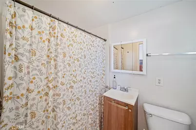 4416 Crocker, Los Angeles, CA 90011 - Photo 11