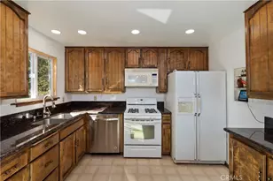 27721 St Bernard Ln, Lake Arrowhead, CA 92352 - Photo 5