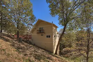 27721 St Bernard Ln, Lake Arrowhead, CA 92352 - Photo 35