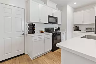 975 W Clover, Rialto, CA 92376 - Photo 7