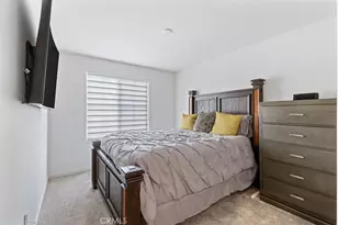 975 W Clover, Rialto, CA 92376 - Photo 23