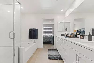 975 W Clover, Rialto, CA 92376 - Photo 15