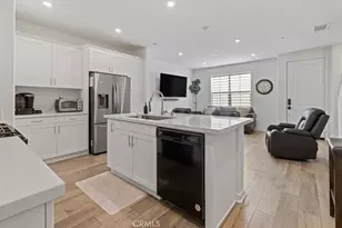 975 W Clover, Rialto, CA 92376 - Photo 9