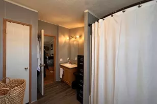 913 S Grand Ave, San Jacinto, CA 92582 - Photo 17