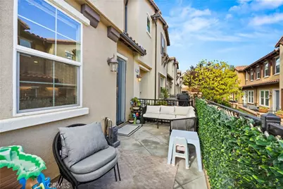 28687 Jardineras, Valencia, CA 91354 - Photo 21