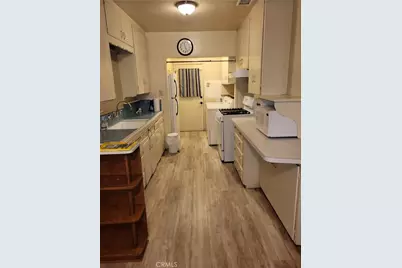 805 Valencia Drive, Colton, CA 92324 - Photo 11