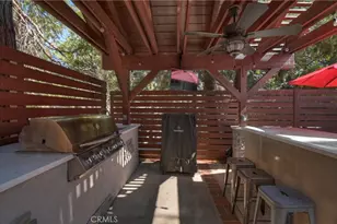 24150 Zell Ct, Crestline, CA 92325 - Photo 5