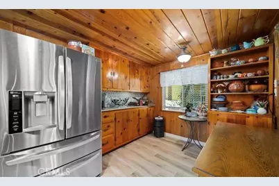 23095 Balsam, Crestline, CA 92325 - Photo 9