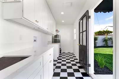 3961 Hepburn Avenue, Los Angeles, CA 90008 - Photo 39