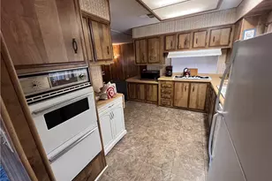 200 W San Bernardino Ave, Riverside, CA 92376 - Photo 9