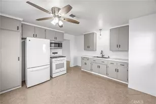 12704 California St, Yucaipa, CA 92399 - Photo 15