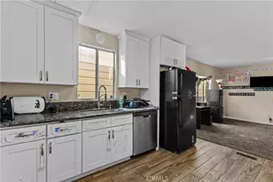 14939 Vinehill, Moreno Valley, CA 92553 - Photo 11