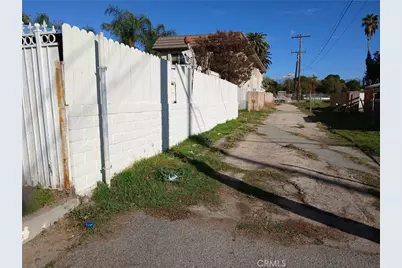 1695 Conejo, San Bernardino, CA 92404 - Photo 3