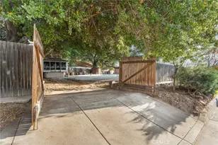 5693 Dumbarton Ave, San Bernardino, CA 92404 - Photo 31