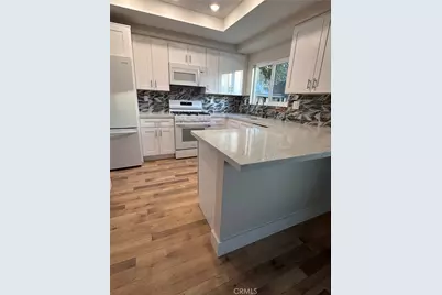 1054 E. Commonwealth Avenue, San Jacinto, CA 92583 - Photo 3