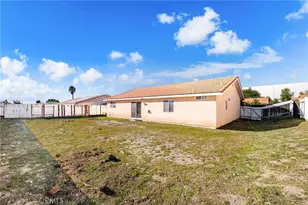 2607 N Fitzsimmons, Rialto, CA 92377 - Photo 25