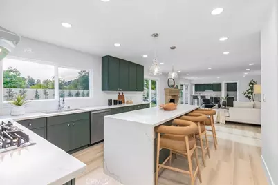 4401 Cezanne Avenue, Woodland Hills, CA 91364 - Photo 9