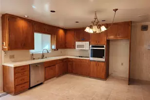 657 W Cypress, Redlands, CA 92373 - Photo 11