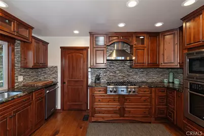 26621 Thunderbird Drive, Lake Arrowhead, CA 92352 - Photo 19