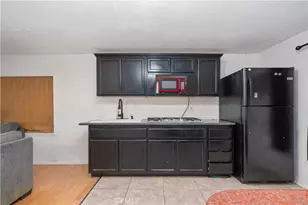 9426 Tamarisk, Hesperia, CA 92345 - Photo 13