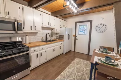 326 E Country Club, Big Bear City, CA 92314 - Photo 11