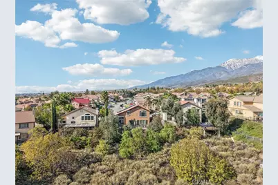 5029 La Sarre Drive, Fontana, CA 92336 - Photo 31