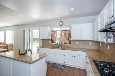 26599 Opal, Moreno Valley, CA 92555 - Photo 7