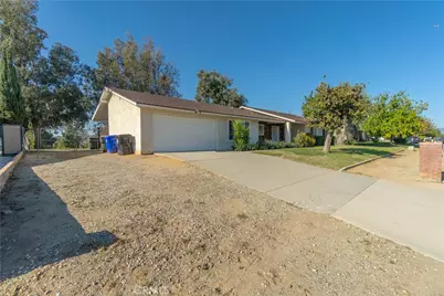 5795 Lucretia, Jurupa Valley, CA 91752 - Photo 27