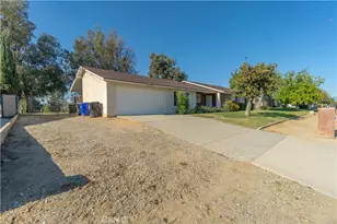 5795 Lucretia, Jurupa Valley, CA 91752 - Photo 27